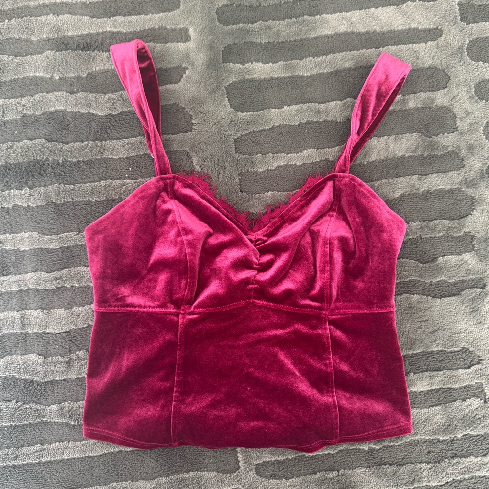 Sweetheart Neck Cropped Cami Velvet Blouse